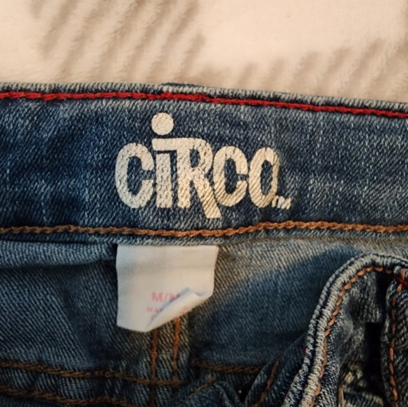 Girls shorts - Picture 2 of 2